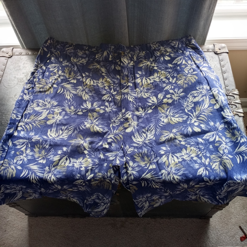 NWOT Mens Drawstring Shorts